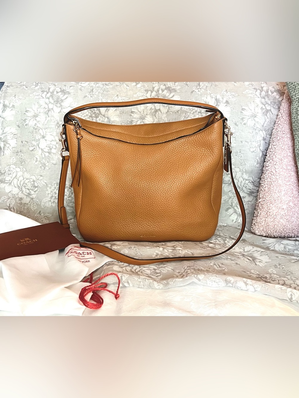 ✨ Coach Bleecker Sullivan Hobo Bag in Camel Pebbled Leather ✨ - Picture 4 of 13
